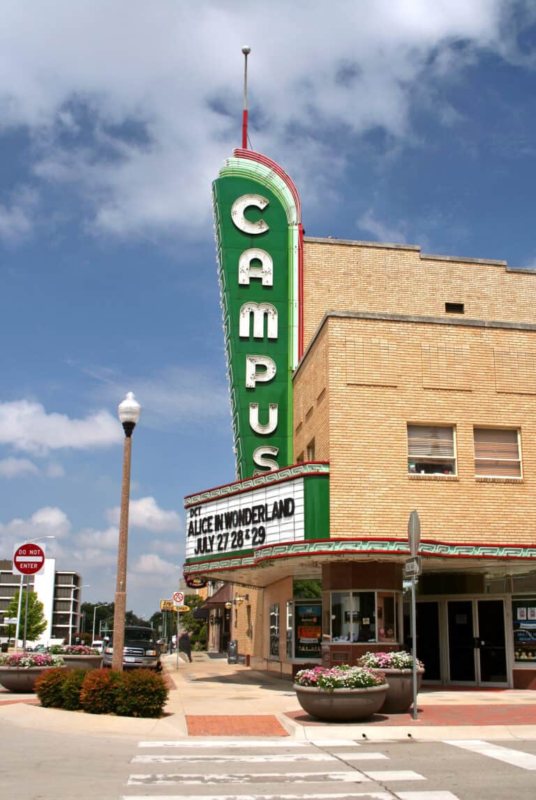 Denton, Texas : Historic Campus Theater in Downtown Denton Tx