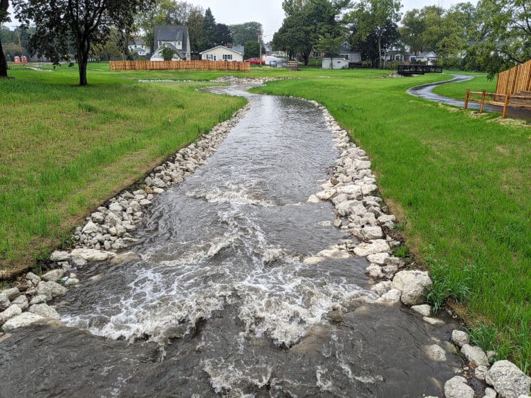 HRG-IL-StCharles-7thAveCreek-flooding
